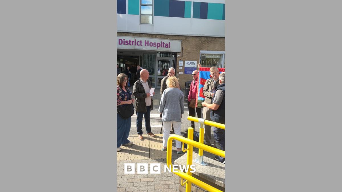 Campaigners hold vigil as stroke unit closes