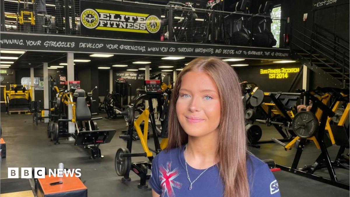 Redditch powerlifter wins world silver despite endometriosis pain