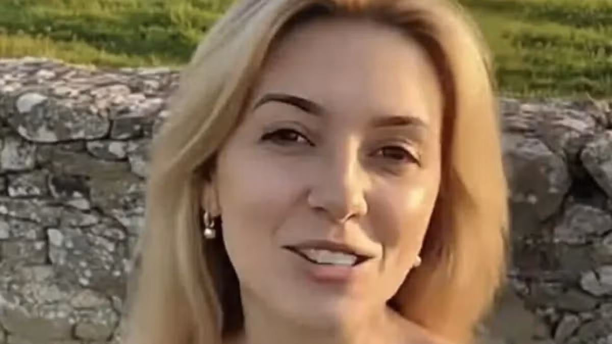 Lonely brickie blows life savings travelling to meet ‘dream woman’ – to discover she’s AI